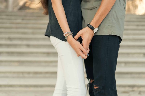 Trouvez votre symbole d'amour : guide d'achat de bracelets pour couple